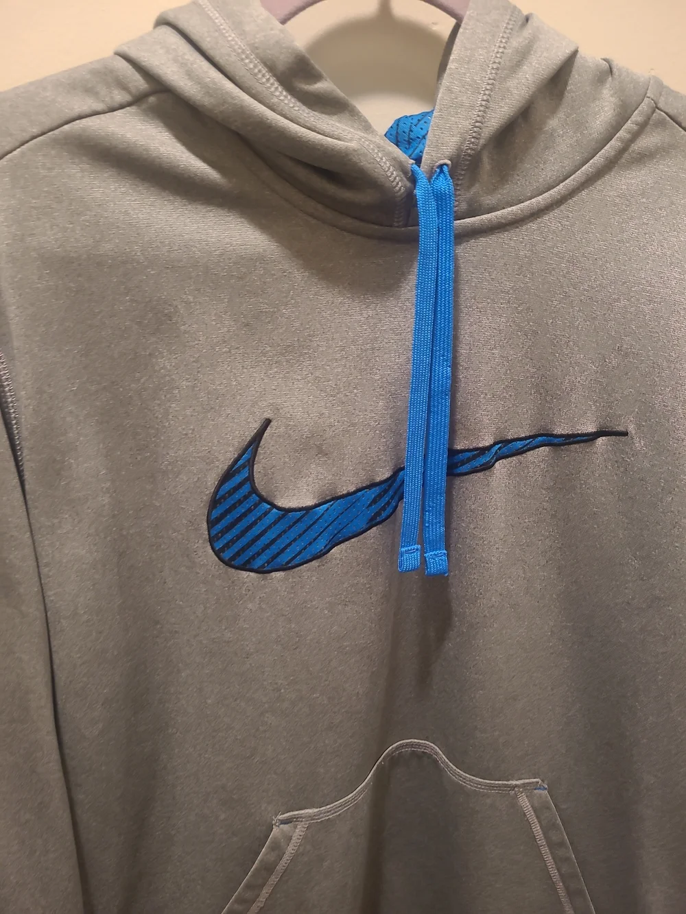 Nike Mens Hoodie Therma-FIT Pullover Gray Blue XL Swoosh Graphic Sweatshirt